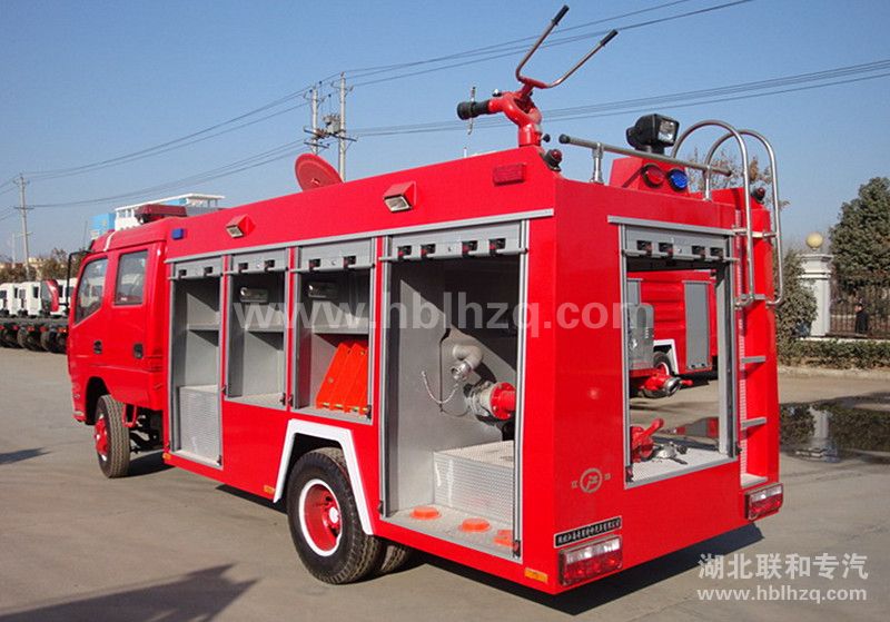东风大多利卡5吨水罐消防车 (5)