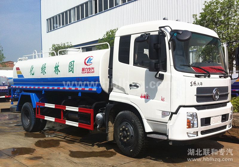 东风天锦12吨洒水车1