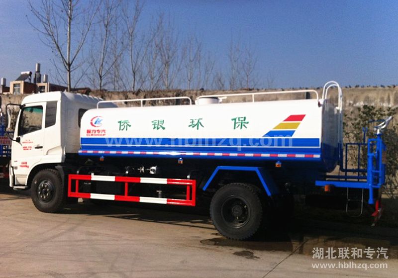 东风天锦12吨洒水车7