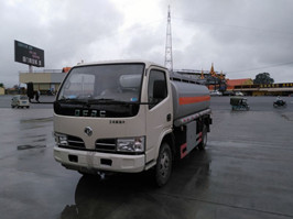 出口缅甸国三福瑞卡5吨加油车