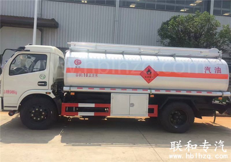襄樊9吨多利卡加油车