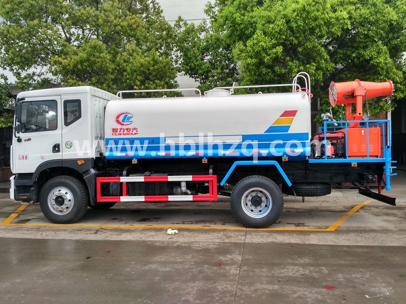 东风D9-10吨喷雾洒水车4