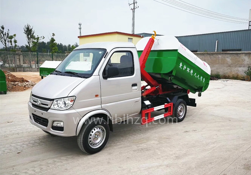 长安3方钩臂垃圾车 03