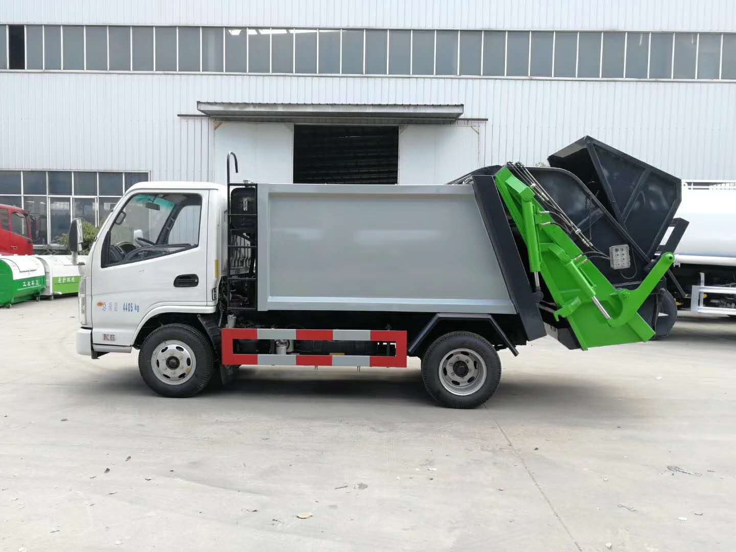 凯马蓝牌4方2.5吨压缩式垃圾车图片