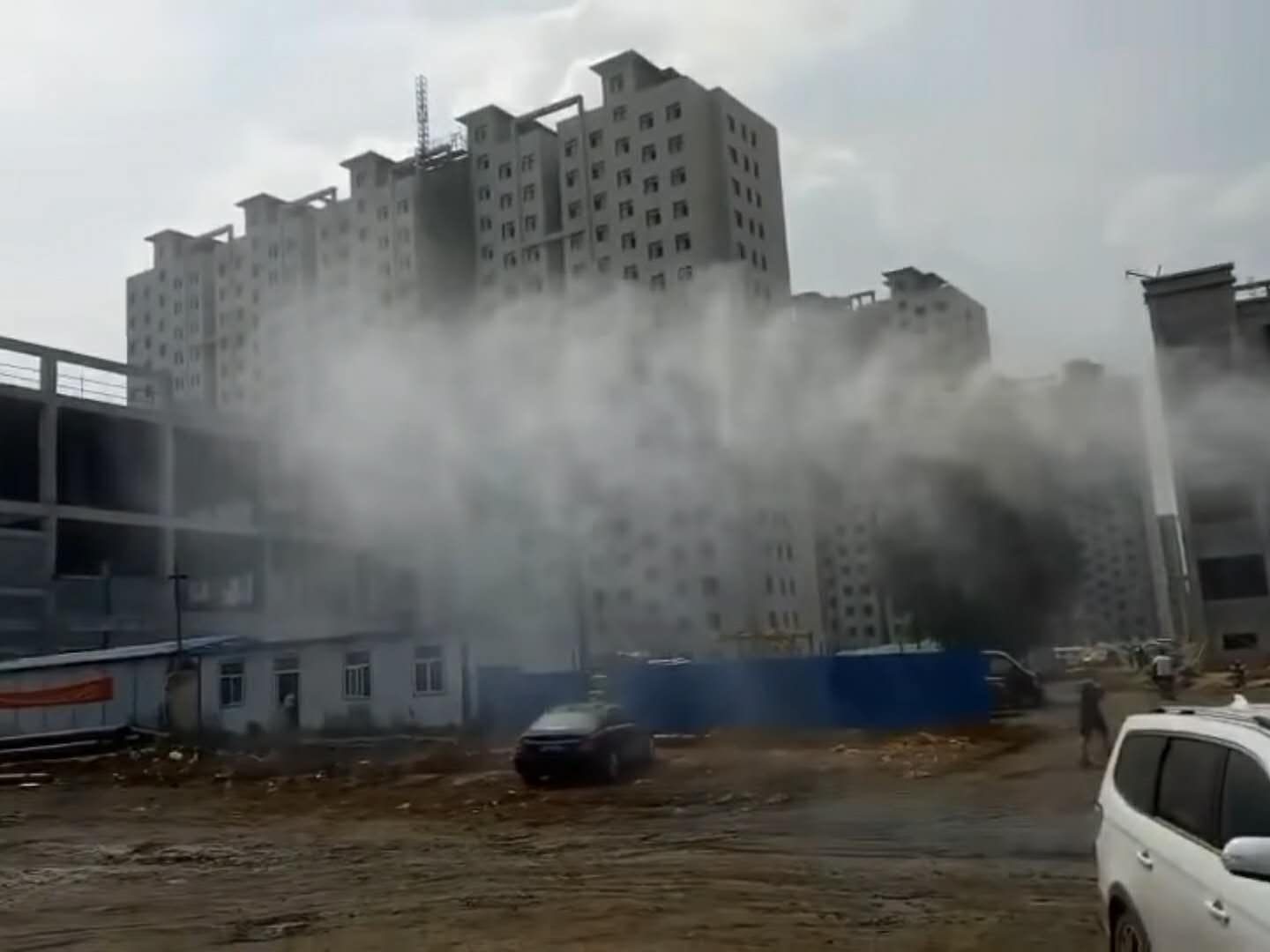东风天锦11方60米抑尘车喷雾视频视频