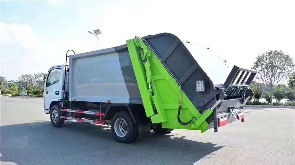 东风多利卡六方压缩垃圾车，国六排放图片