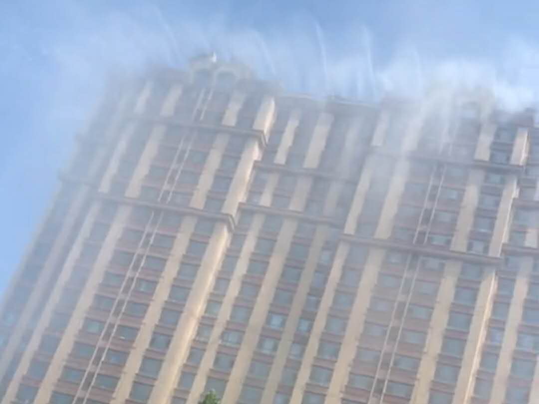 楼顶喷雾降温视频