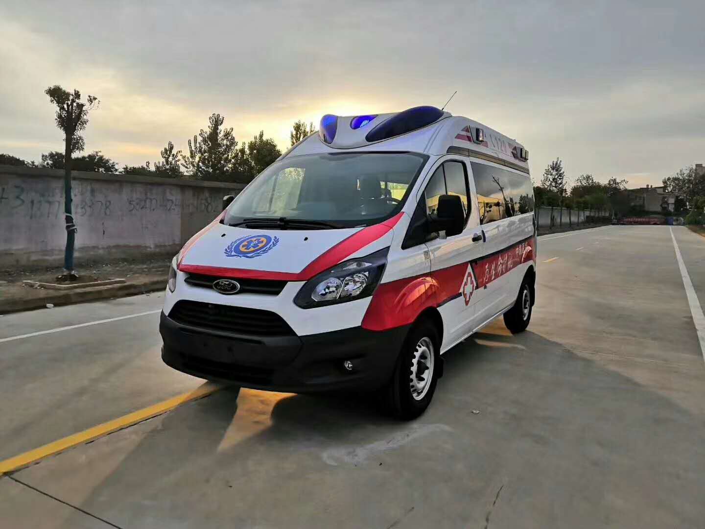 国六福特V362航空款高端救护车图片