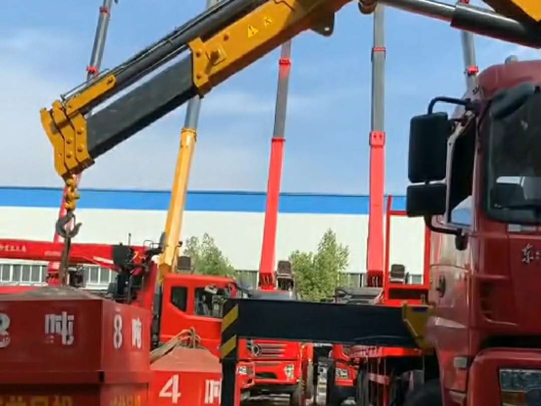 东风D3徐工12吨折臂随车吊试吊砝码视频